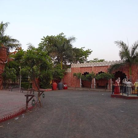 Chokhi Dhani Indore Esterno foto