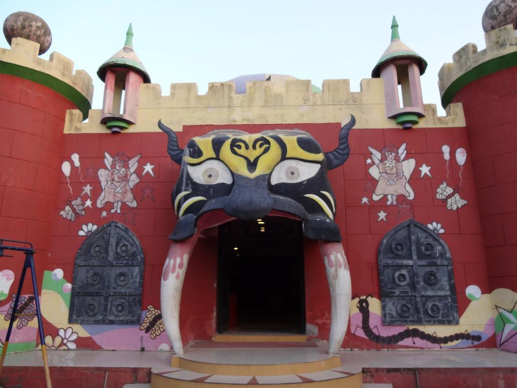 Chokhi Dhani Indore Esterno foto