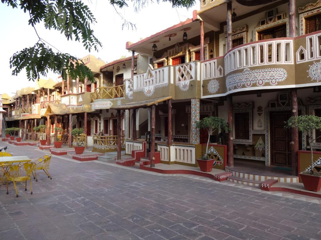 Chokhi Dhani Indore Esterno foto